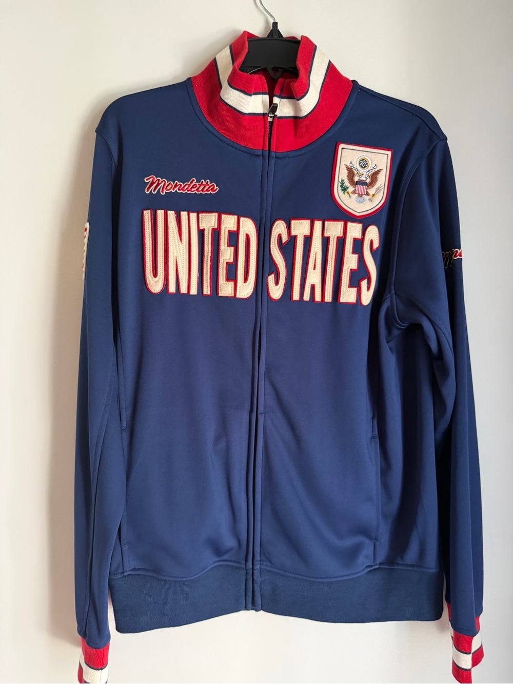 Mondetta soccer jacket Size Medium USA Men’s track Warm Up Zip